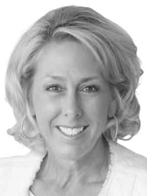 Headshot for Kelly Morris